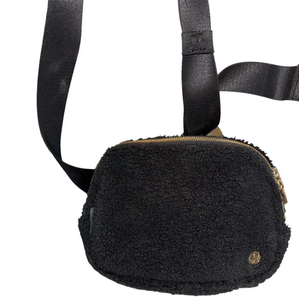 Lululemon Sherpa Black Belt Bag with gold hardware